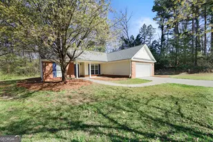 396 E Sycamore Dr, Winder, GA 30680 - Photo 3
