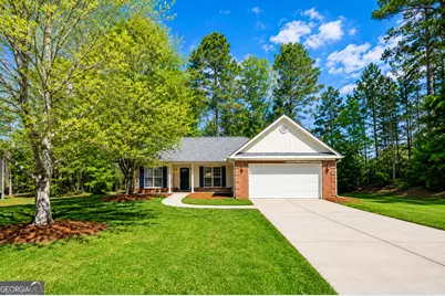 396 E Sycamore Drive, Winder, GA 30680 - Photo 1