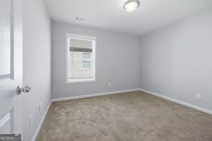 327 Cashes Ct, Lilburn, GA 30047 - Photo 21