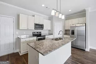 327 Cashes Ct, Lilburn, GA 30047 - Photo 7
