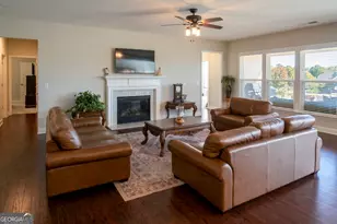 104 Little Gem Ct, Griffin, GA 30223 - Photo 3