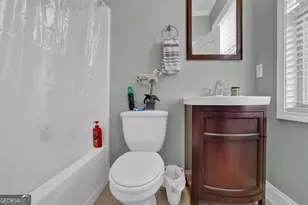 1960 Sterling Oaks Cir NE, Atlanta, GA 30319 - Photo 21