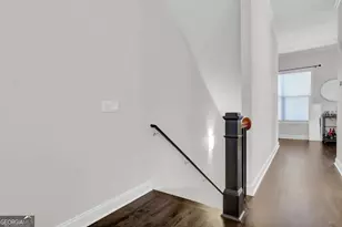 1960 Sterling Oaks Cir NE, Atlanta, GA 30319 - Photo 9