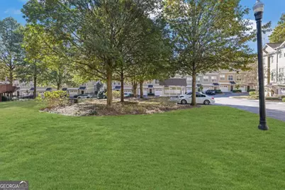 1960 Sterling Oaks Circle NE, Atlanta, GA 30319 - Photo 33