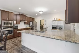 212 Sophie Cir, Locust Grove, GA 30248 - Photo 11