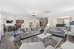 212 Sophie Cir, Locust Grove, GA 30248 - Photo 9