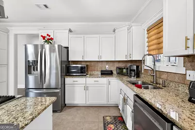 1037 Lyndhurst Way, Conyers, GA 30012 - Photo 9