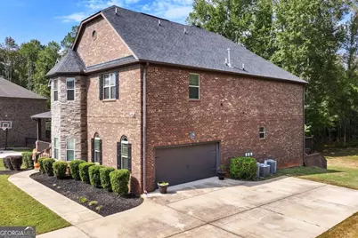 2214 Golden Eagle Drive, Locust Grove, GA 30248 - Photo 71