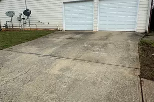 3682 Fremont Dr, Ellenwood, GA 30294 - Photo 3