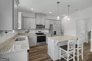 912 Meloney Dr, Hinesville, GA 31313 - Photo 11