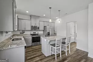 912 Meloney Dr, Hinesville, GA 31313 - Photo 5