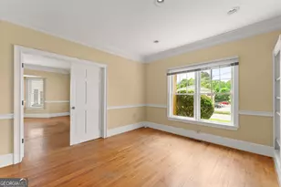 592 N Main St, Cornelia, GA 30531 - Photo 9