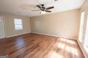 311 Dixon St, Warner Robins, GA 31088 - Photo 7