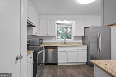 5809 Oakleaf Way, Stone Mountain, GA 30087 - Photo 11