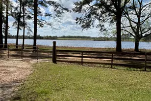 1565 E Lake Dr, Screven, GA 31560 - Photo 1