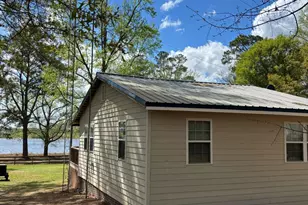 1565 E Lake Dr, Screven, GA 31560 - Photo 7