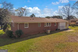 208 Cherry St, Toccoa, GA 30577 - Photo 15