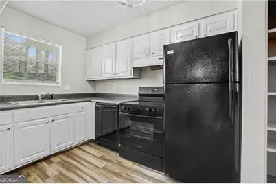6170 Woodland Road, Peachtree Corners, GA 30092 - Photo 9