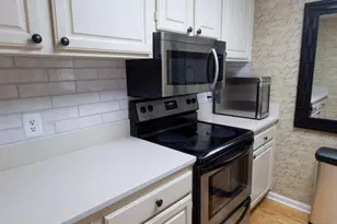 3481 Lakeside Dr NE, Atlanta, GA 30326 - Photo 9