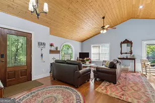 271 Limelight Dr, Clayton, GA 30525 - Photo 5