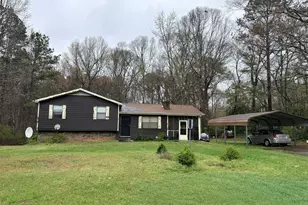 378 Old Airport Rd, Carrollton, GA 30116 - Photo 1