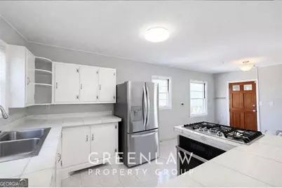 1944 Lyle Avenue, College Park, GA 30337 - Photo 9