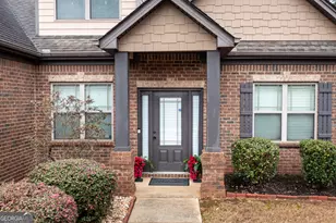 305 Legends Dr, Fayetteville, GA 30215 - Photo 5