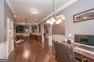 305 Legends Dr, Fayetteville, GA 30215 - Photo 17