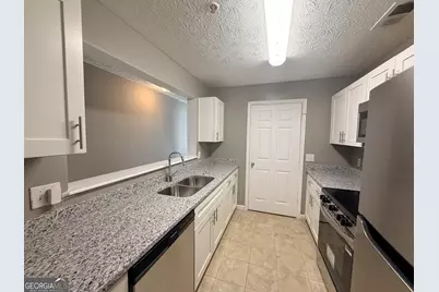 13104 Fairington Ridge, Lithonia, GA 30038 - Photo 3