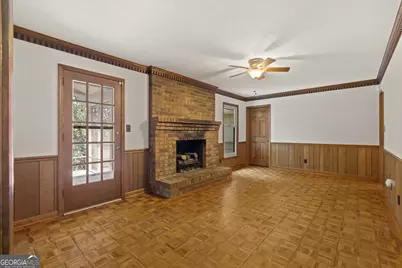 1055 Hunterhill Drive, Roswell, GA 30075 - Photo 25