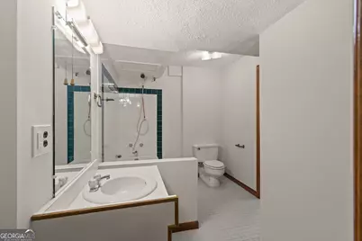 1055 Hunterhill Drive, Roswell, GA 30075 - Photo 69