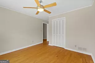 1055 Hunterhill Dr, Roswell, GA 30075 - Photo 43