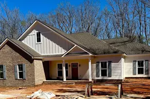 183 Willow Lk Dr NW, Milledgeville, GA 31061 - Photo 1