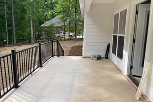 183 Willow Lk Dr NW, Milledgeville, GA 31061 - Photo 3