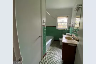 225 S Myrtle Street, Winder, GA 30680 - Photo 9