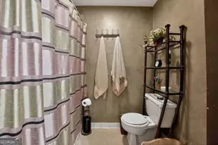 68 Montre Square NW, Atlanta, GA 30327 - Photo 15