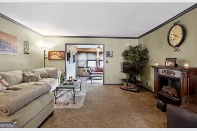 68 Montre Square NW, Atlanta, GA 30327 - Photo 5