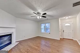 840 Melrose Park Pl, Lawrenceville, GA 30044 - Photo 9