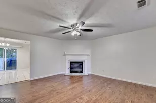 840 Melrose Park Pl, Lawrenceville, GA 30044 - Photo 5