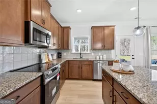 111 Roy Dr, Calhoun, GA 30701 - Photo 3