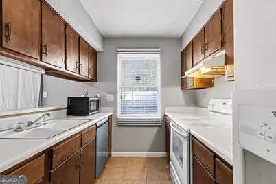 2571 Stratford Lane, Morrow, GA 30260 - Photo 17