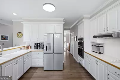 1640 Pinetree Pass Lane SW, Lilburn, GA 30047 - Photo 15