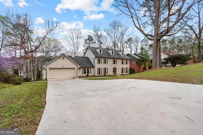 2958 Cravey Drive NE, Atlanta, GA 30345 - Photo 3