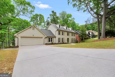 2958 Cravey Drive NE, Atlanta, GA 30345 - Photo 3