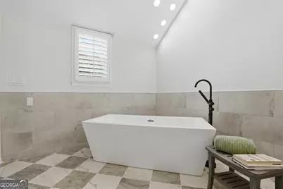 423 Jefferson Circle #423, Atlanta, GA 30328 - Photo 19