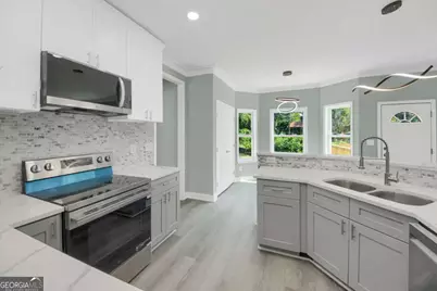 3439 Twin Village Court, Snellville, GA 30039 - Photo 15