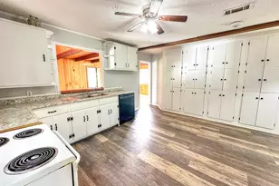 129 Mallory Dr, Lagrange, GA 30241 - Photo 11