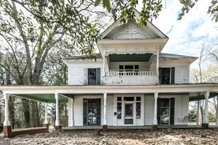 215 West Ave, Carrollton, GA 30117 - Photo 1