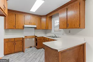 112 Athens St, Warner Robins, GA 31088 - Photo 17