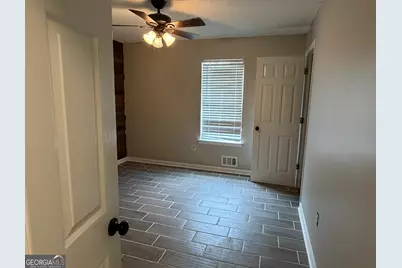 130 Lakefront Drive, Covington, GA 30016 - Photo 9